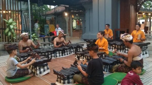 open-air rehearsal ground