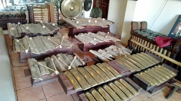 gamelan gong kebyar, full set